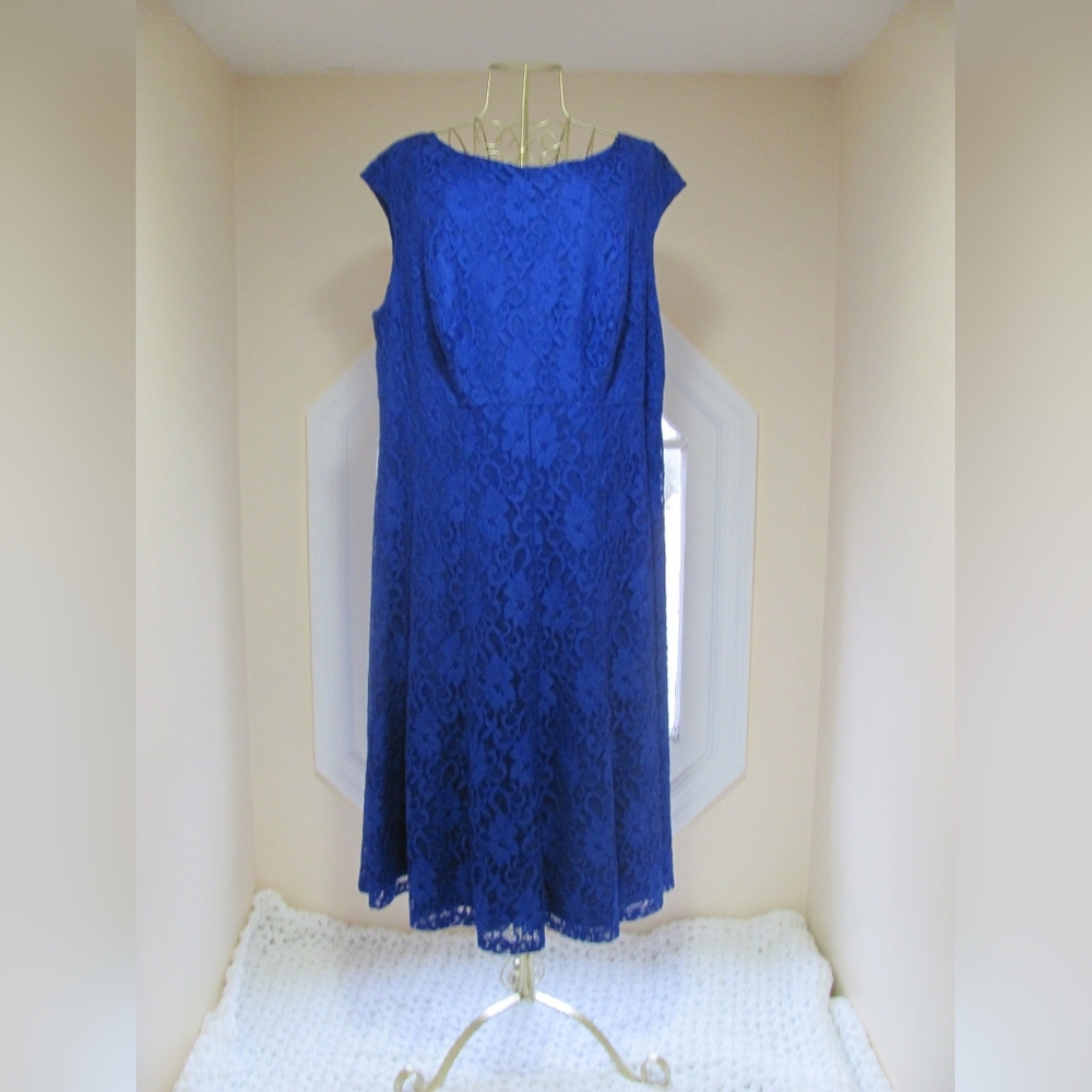 Ralph Lauren 14W Blue cap sleeve blue lace dress